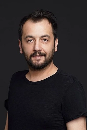 Озгюр Бибер